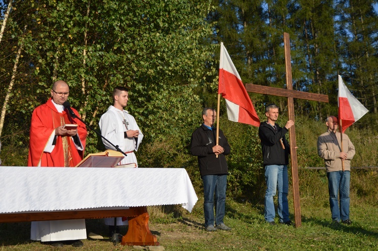 Muszyna-Folwark. Polska pod Krzyżem