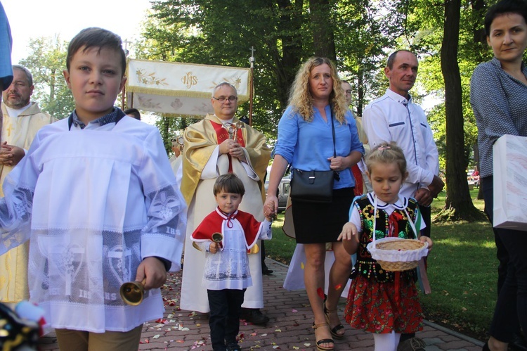 Wprowadzenie relikwii błogosławionych męczenników z Pariacoto do Wielkiej Wsi