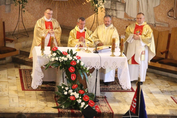 Wprowadzenie relikwii błogosławionych męczenników z Pariacoto do Wielkiej Wsi