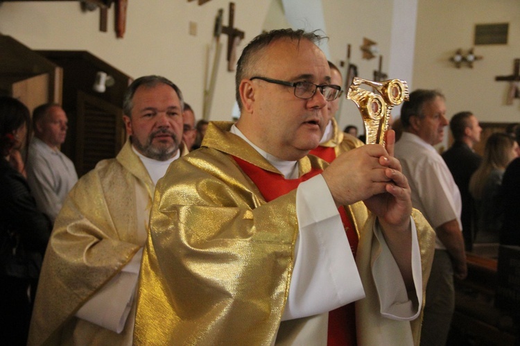 Wprowadzenie relikwii błogosławionych męczenników z Pariacoto do Wielkiej Wsi