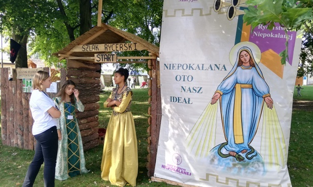 Rycerze i damy u Matki Bożej 