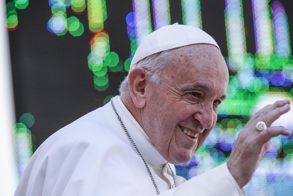 Papież wzywa do modlitwy za rządzących 