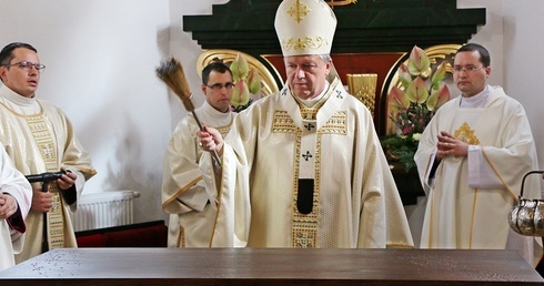 Kiedyś rupieciarnia, dzisiaj piękna kaplica poświęcona św. Józefowi