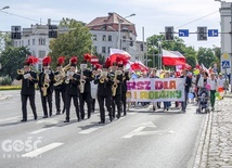 W tym roku zmieniła się nie tylko formuła zakończenia marszu, ale i jego termin. Organizatorzy chcieli rozpocząć „szkołę rodziców” tuż po rozpoczęciu roku szkolnego.