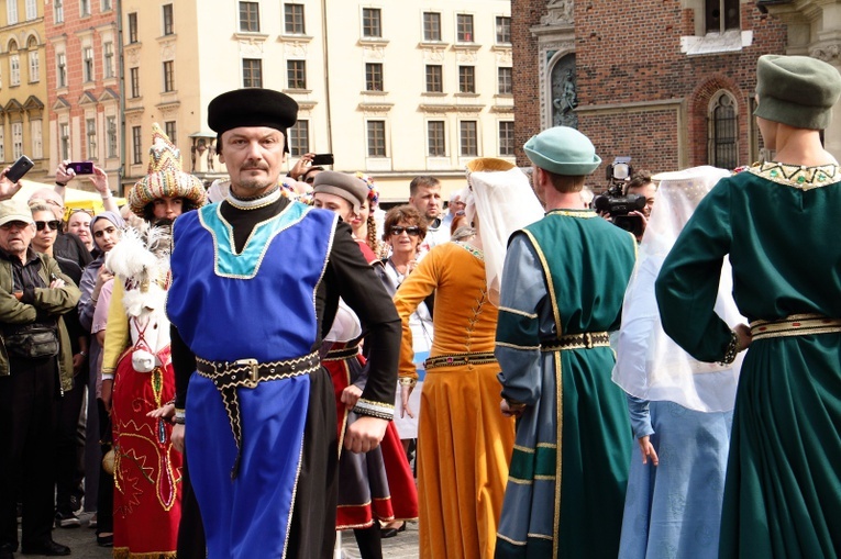 Przekazanie repliki mongolskiej strzały przez Paolę Giacomini