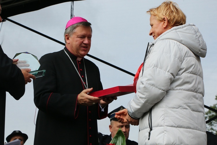 Poświęcenie kaplicy w Małkowicach i festyn Caritasu