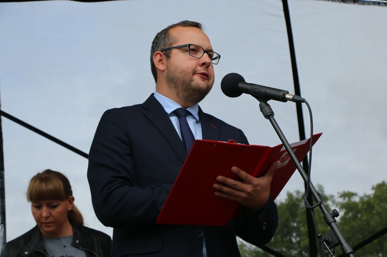 Poświęcenie kaplicy w Małkowicach i festyn Caritasu