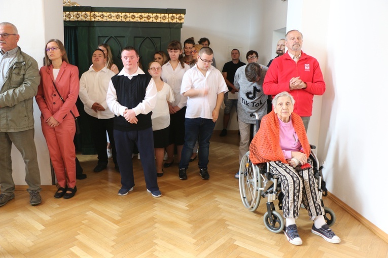 Poświęcenie kaplicy w Małkowicach i festyn Caritasu