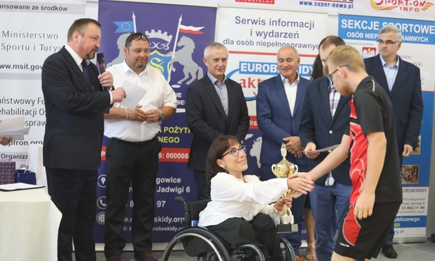 Uroczyste wręczenie nagród dla najlepszych zawodników turnieju.