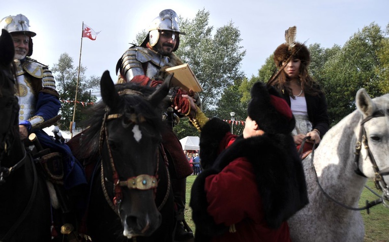 Pułtusk. VI Piknik z husarią (część I)