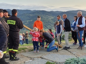 Ochotnica pod Krzyżem