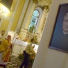 Mszy św. w intencji wyniesienia na ołtarze założycielki sióstr Franciszkanek od Cierpiących w kościele pw. Świętego Krzyża w Kozienicach przewodniczył bp Henryk Tomasik.