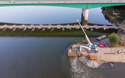 Most pontonowy jest rozwiązaniem tymczasowym.  Pytanie brzmi, kiedy awaria  zostanie usunięta.