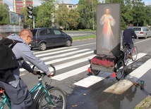 Niech Bóg nas zaskakuje. Wyruszyła Karawana Bożego Miłosierdzia