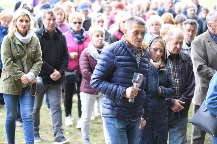 Droga Krzyżowa w Wał Rudzie