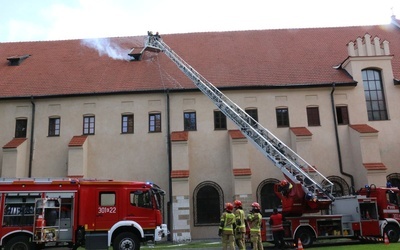 Kraków. Strażacy uratowali klasztor franciszkanów