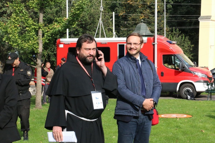 Ćwiczenia strażackie w klasztorze franciszkanów w Krakowie