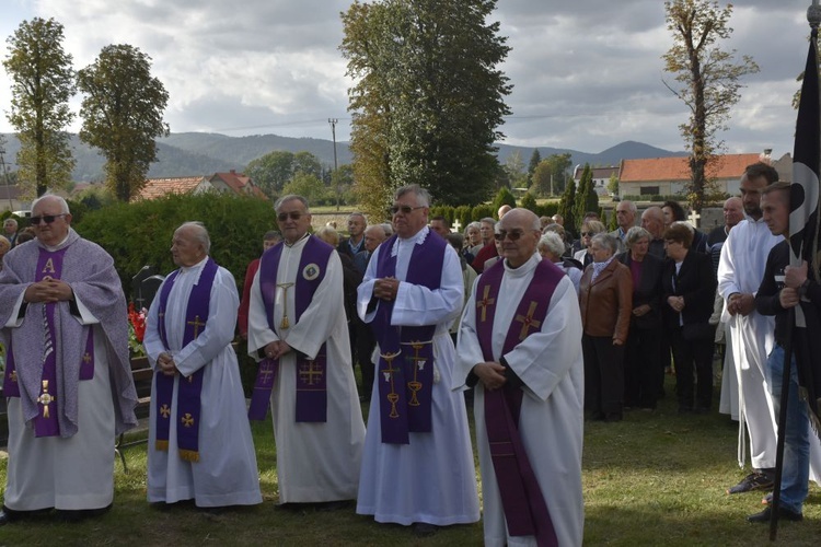 Uroczystości pogrzebowe ks. Józefa Michalskiego w Wałbrzychu i w Budzowie