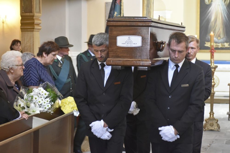 Uroczystości pogrzebowe ks. Józefa Michalskiego w Wałbrzychu i w Budzowie