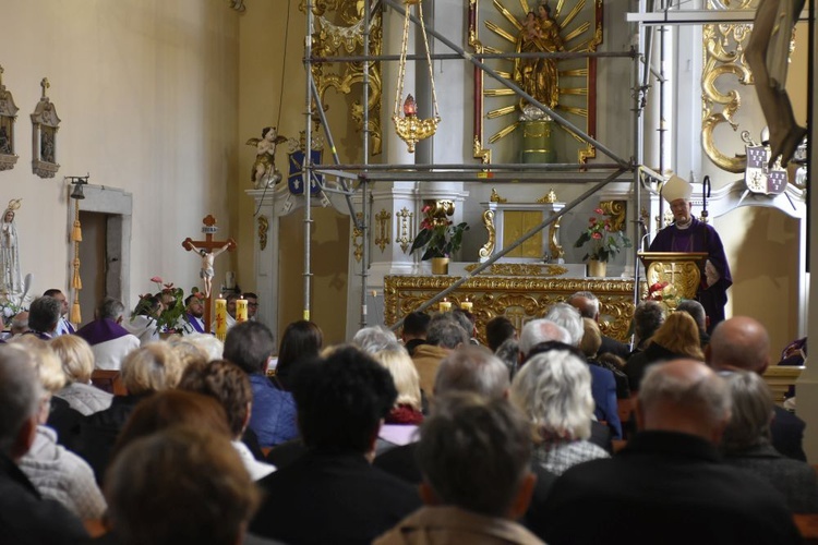 Uroczystości pogrzebowe ks. Józefa Michalskiego w Wałbrzychu i w Budzowie