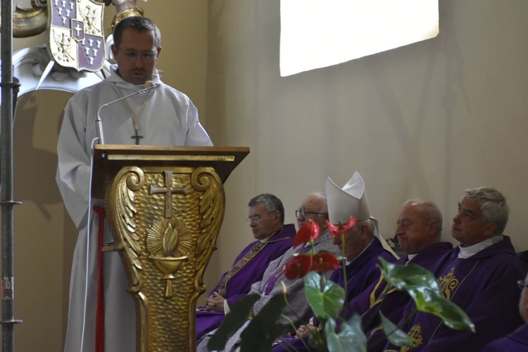 Uroczystości pogrzebowe ks. Józefa Michalskiego w Wałbrzychu i w Budzowie