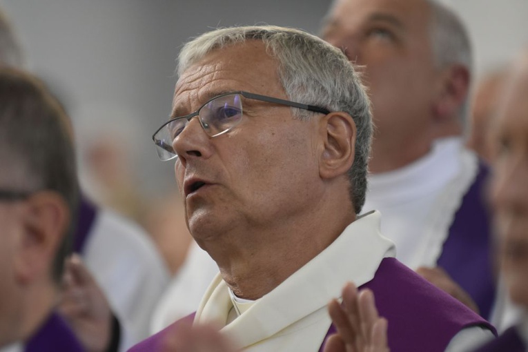 Uroczystości pogrzebowe ks. Józefa Michalskiego w Wałbrzychu i w Budzowie