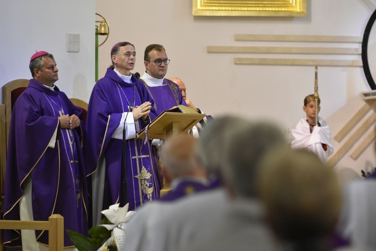 Uroczystości pogrzebowe ks. Józefa Michalskiego w Wałbrzychu i w Budzowie