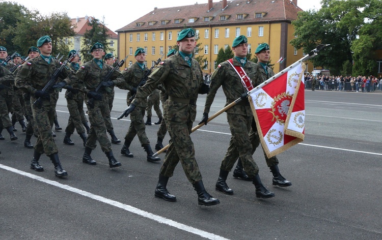 Przysięga wojskowa podchorążych Akademii Wojsk Lądowych 2019