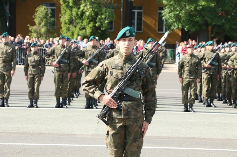 Przysięga wojskowa podchorążych Akademii Wojsk Lądowych 2019