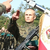 Armia polska rośnie w siłę. Podchorążowie złożyli przysięgę