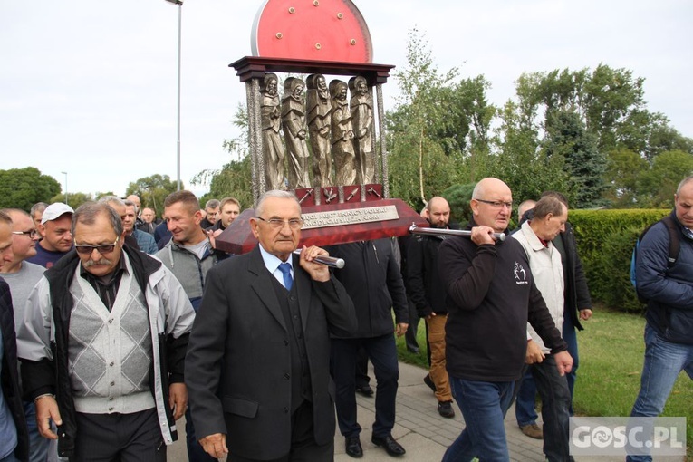 VII Pielgrzymka Mężczyzn do sanktuarium Pierwszych Męczenników Polski w Międzyrzeczu - cz. I