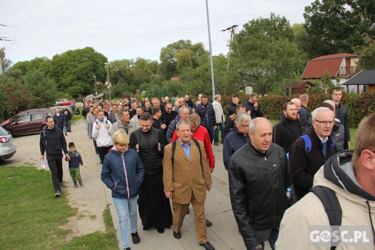 VII Pielgrzymka Mężczyzn do sanktuarium Pierwszych Męczenników Polski w Międzyrzeczu - cz. I