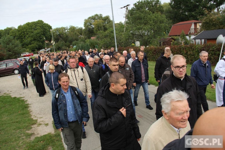 VII Pielgrzymka Mężczyzn do sanktuarium Pierwszych Męczenników Polski w Międzyrzeczu - cz. I