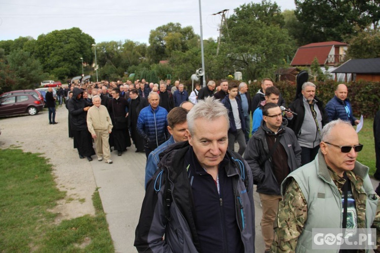 VII Pielgrzymka Mężczyzn do sanktuarium Pierwszych Męczenników Polski w Międzyrzeczu - cz. I