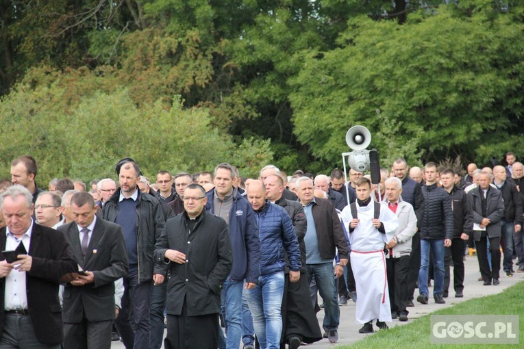 VII Pielgrzymka Mężczyzn do sanktuarium Pierwszych Męczenników Polski w Międzyrzeczu - cz. I