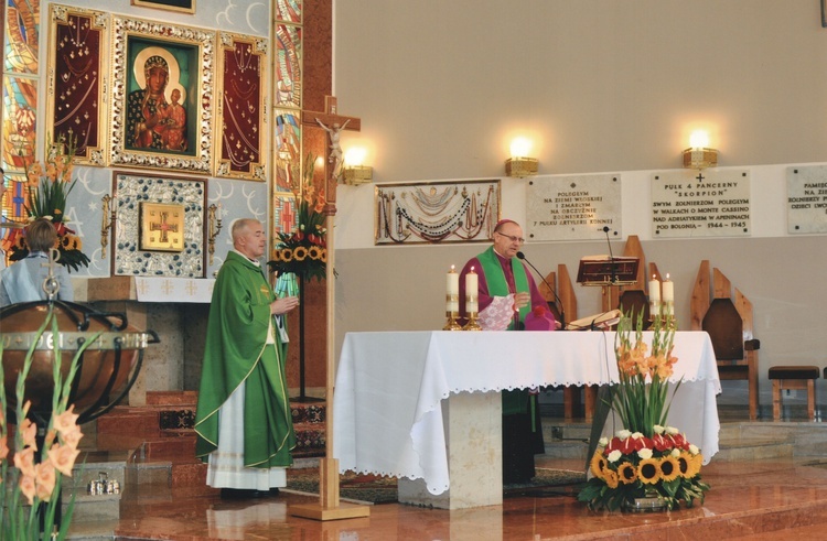 100-lecie parafii MB Częstochowskiej. Współczesność