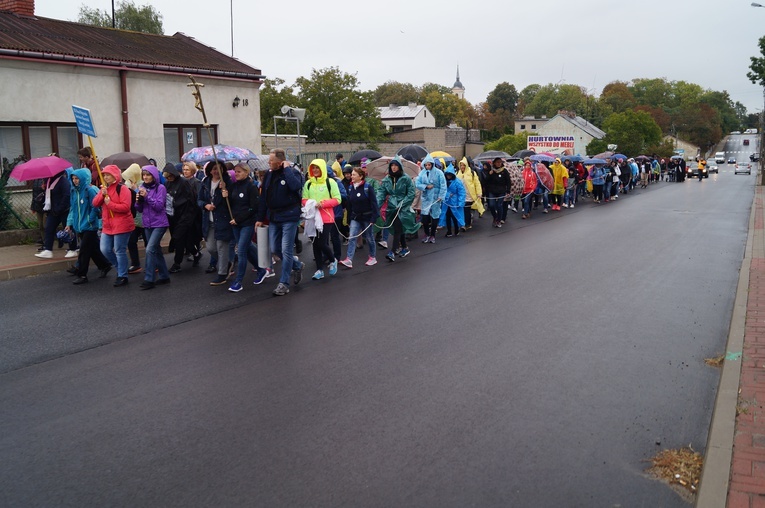 Pielgrzymka katechetów z Mszczonowa do Lutkówki