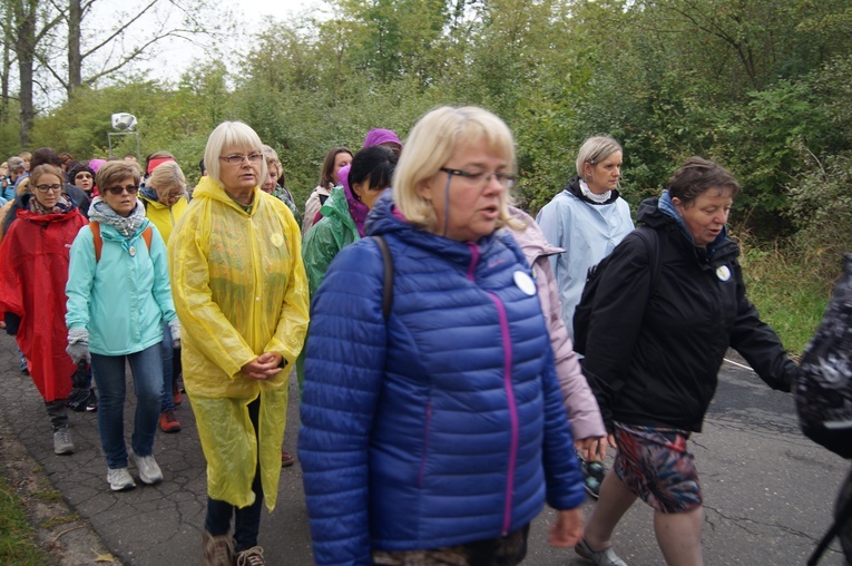 Pielgrzymka katechetów z Mszczonowa do Lutkówki