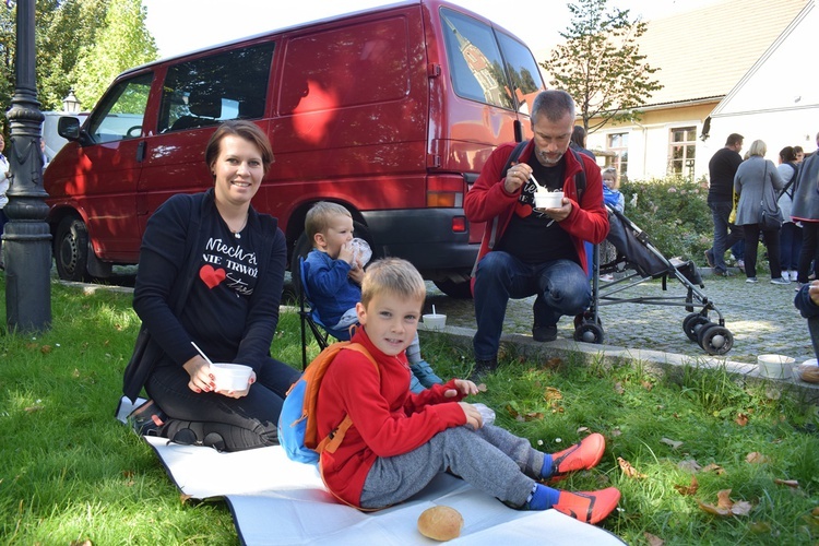 Ruch Rodzin Nazaretańskich rozpoczął rok formacyjny we Wrocławiu cz. 2