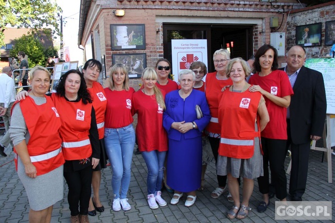 Akcja "Kromka chleba dla sąsiada" i Niedziela św. Franciszka w Jaczowie