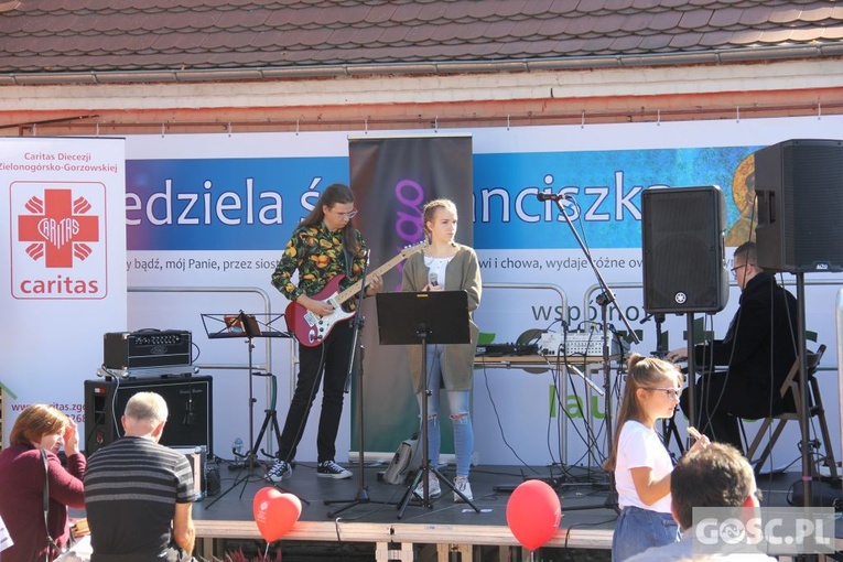Akcja "Kromka chleba dla sąsiada" i Niedziela św. Franciszka w Jaczowie