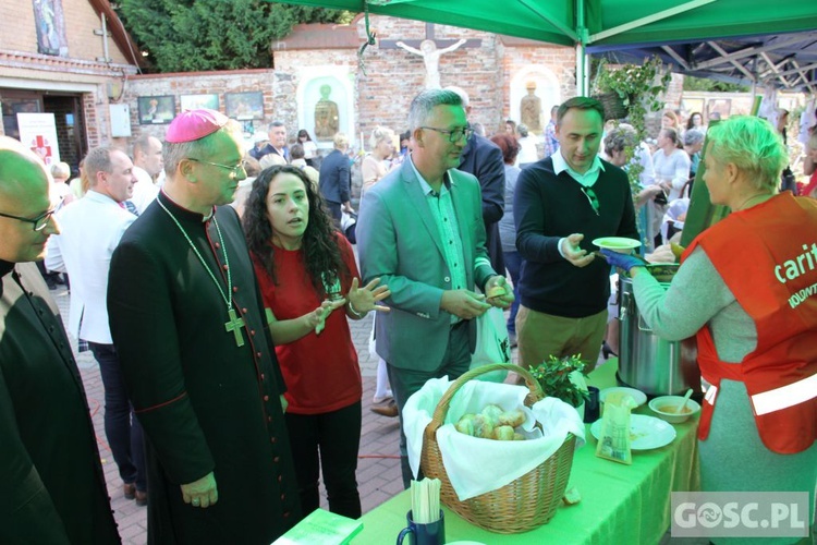 Akcja "Kromka chleba dla sąsiada" i Niedziela św. Franciszka w Jaczowie