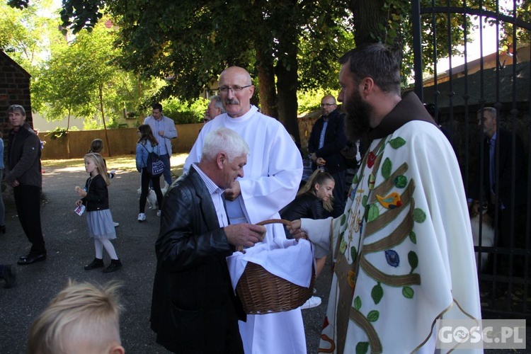 Akcja "Kromka chleba dla sąsiada" i Niedziela św. Franciszka w Jaczowie