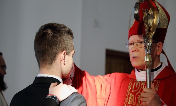22.9.2019 | Bierzmowanie - wyzwanie dla młodych? | Małżeństwa i rodziny pielgrzymują