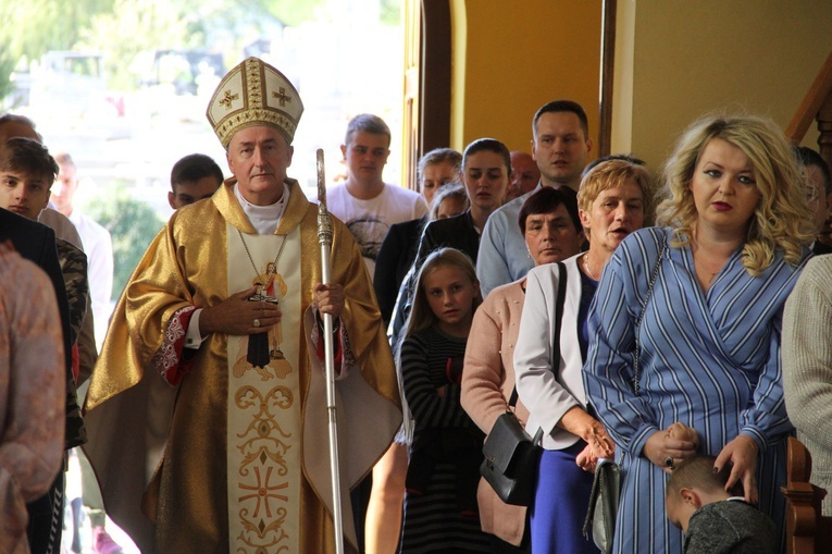 Bystra. Konsekracja ołtarza