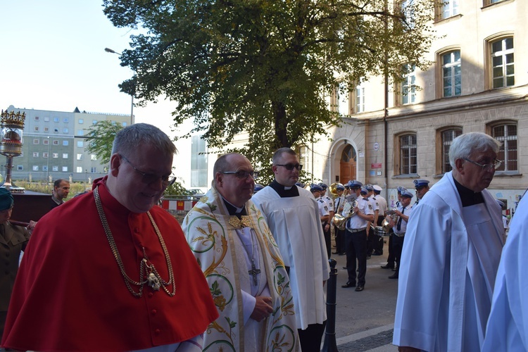 Ulicami Wrocławia ze św. Stanisławem i św. Dorotą