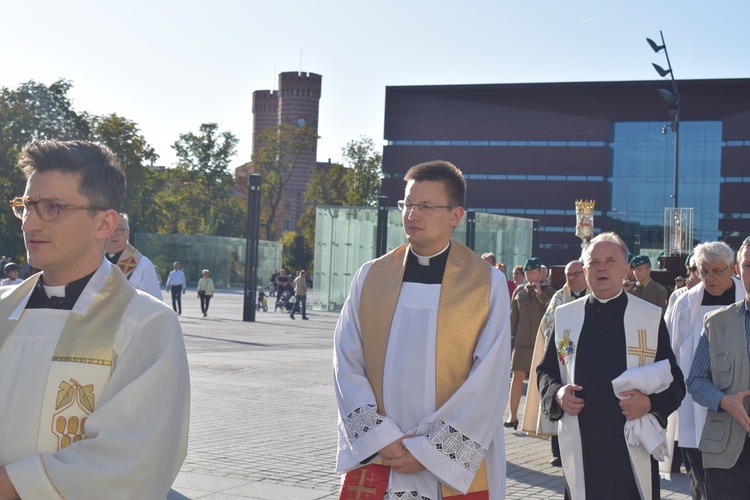 Ulicami Wrocławia ze św. Stanisławem i św. Dorotą