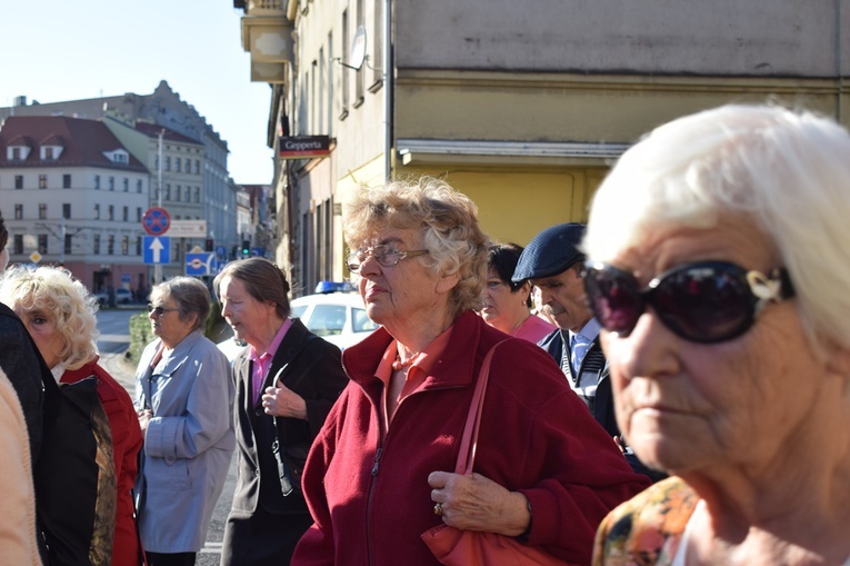 Ulicami Wrocławia ze św. Stanisławem i św. Dorotą