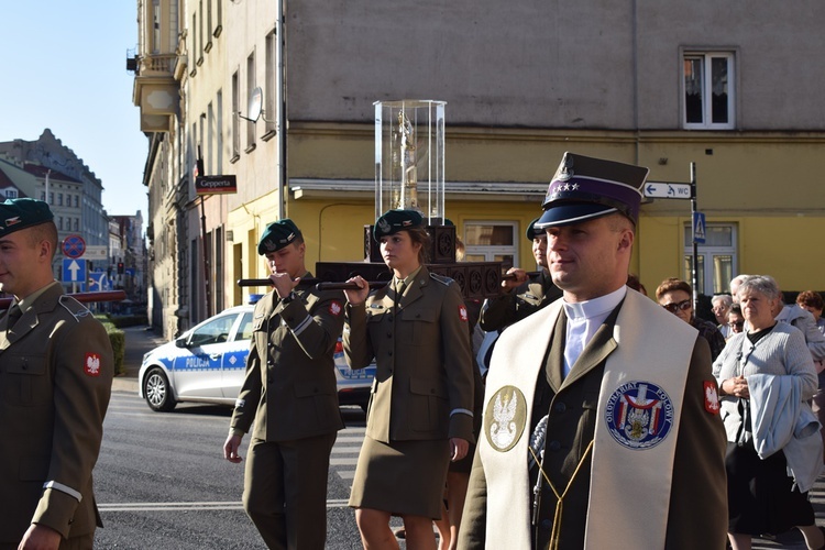 Ulicami Wrocławia ze św. Stanisławem i św. Dorotą