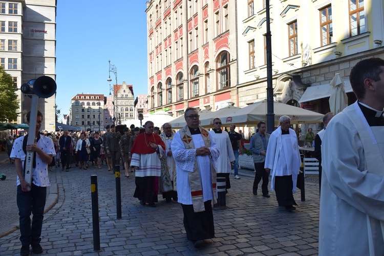 Ulicami Wrocławia ze św. Stanisławem i św. Dorotą